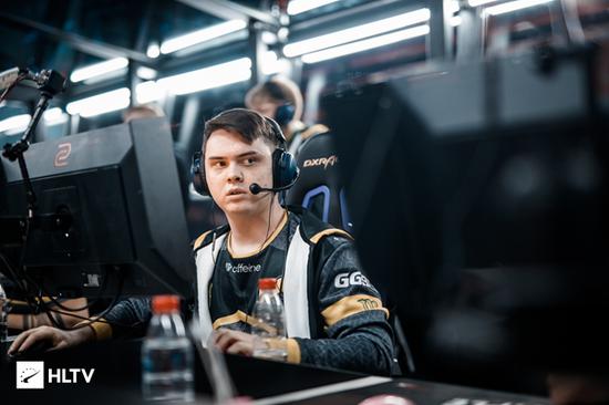 上升串联起 上升串联起